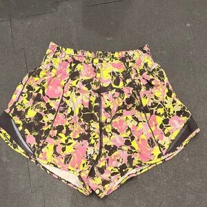 Lululemon Hotty Hot Low-Rise Lined Short 4”- inflected highlight yellow multi